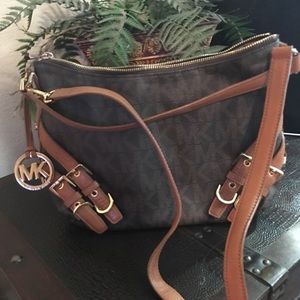 Michael Kors cross body